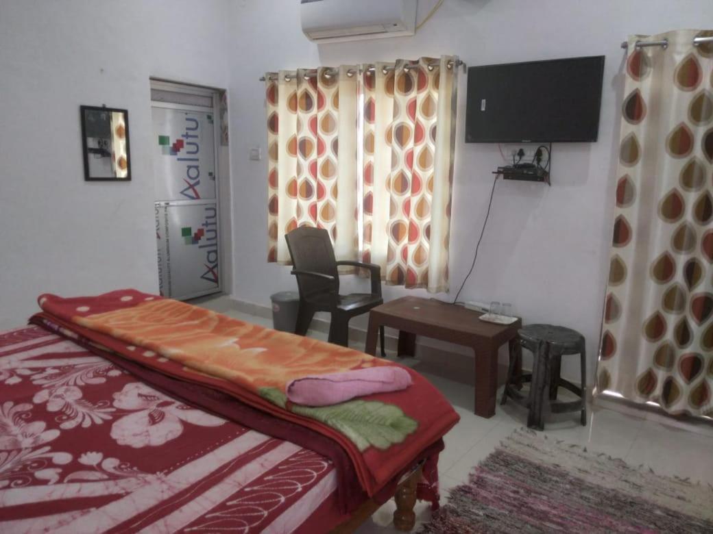 Happy Khajuraho Home Stay Exterior photo